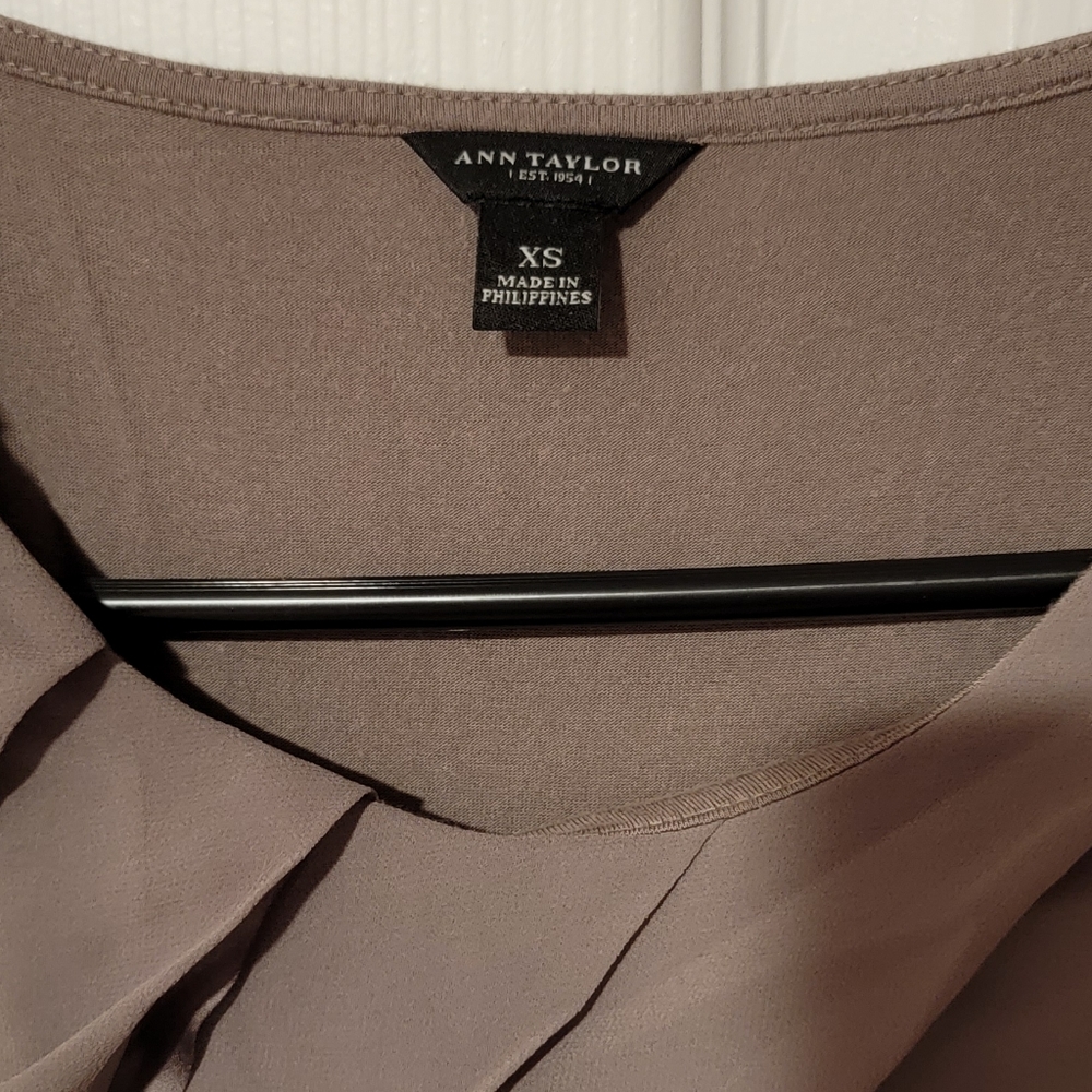 Ann Taylor tank top - Picture 3 of 3
